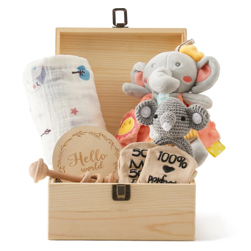 coffret cadeau bébé premium boite bois hochet doudou crochet