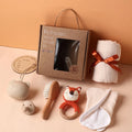 Coffret naissance bébé avec serviette en coton, hochet en bois et accessoires de bain